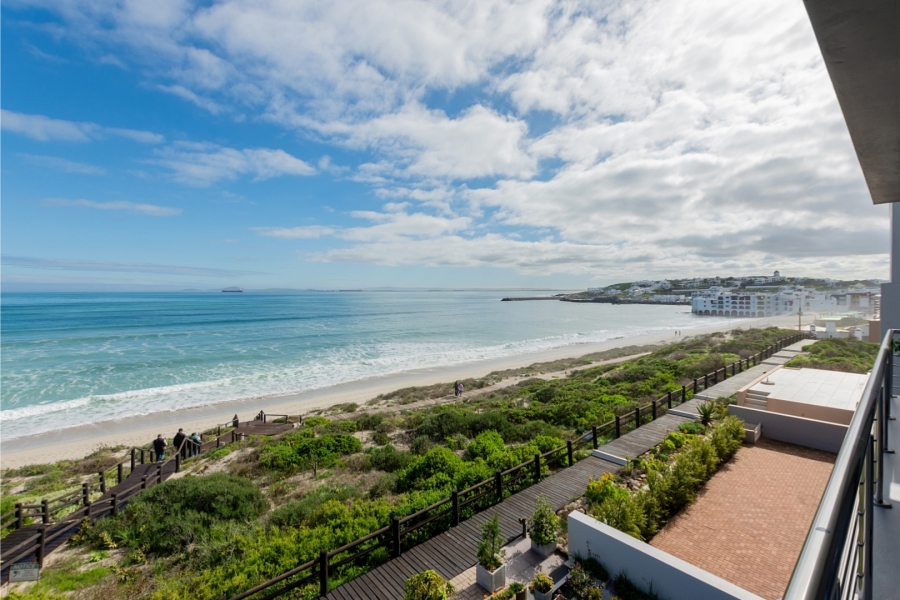 7 Bedroom Property for Sale in Calypso Beach Western Cape